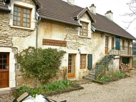 Апартаменты Holiday Home Shangri-La St Seine L'Abbaye