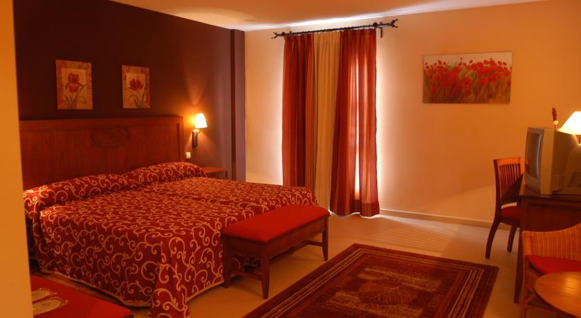 Отель Gran Hotel Ciudad Del Sur