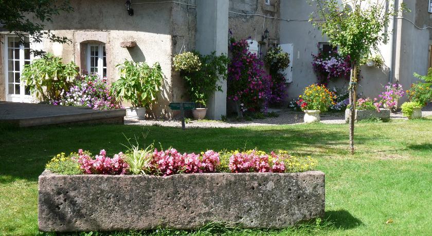 Мини-отель Chambres d'Hôtes Le Clos Fleuri