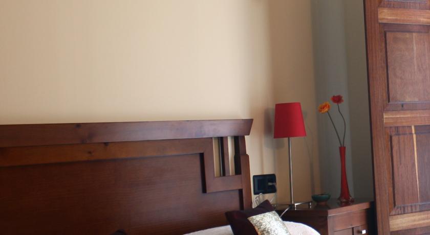 Отель Hotel Puerta Del Oriente