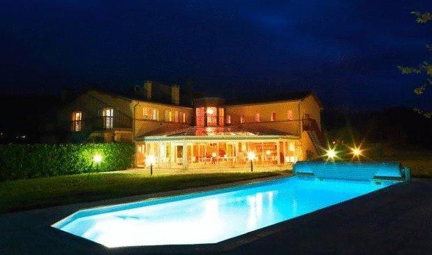 Отель Hotel le Castrum