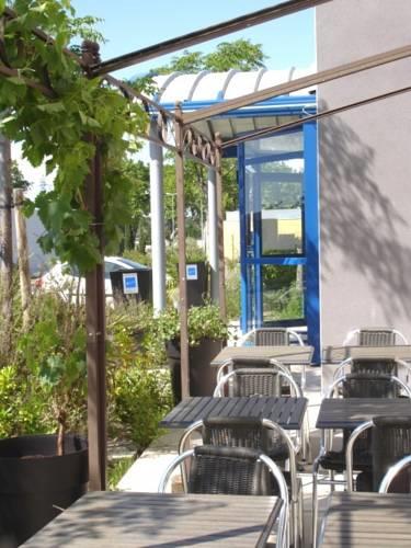 Отель Akena City Pezenas