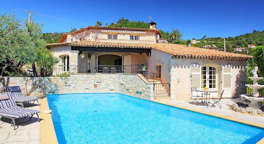 Вилла Holiday Home Lou Jas Mandelieu