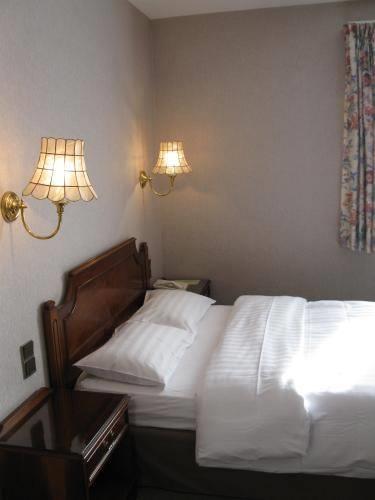 Отель Hotel St Florent