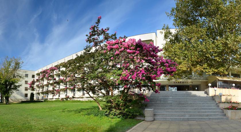 Lebed Hotel