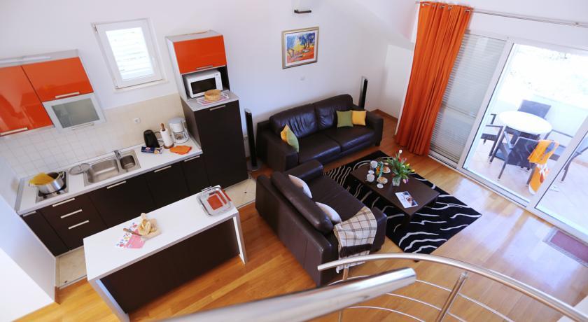 Апартаменты Pervanovo and Celenga Apartments