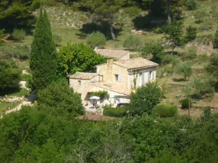Отель Holiday Home Quartier Paradis Vaugines