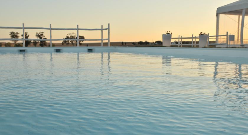Отель Monte dos Pocos Agroturismo