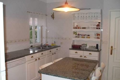 Апартаменты Holiday Home Castelo De Bode Serra