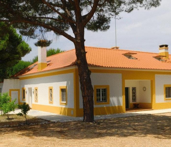 Отель Herdade De Montalvo