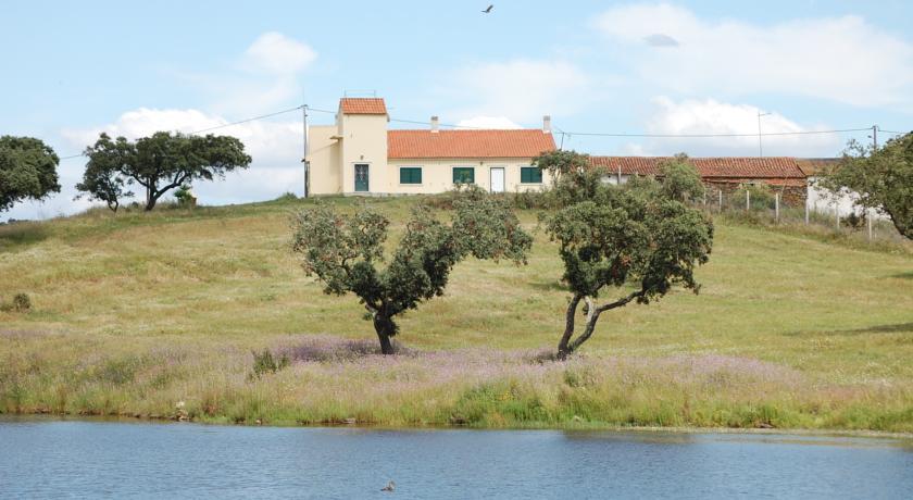 Отель Herdade do Coelho
