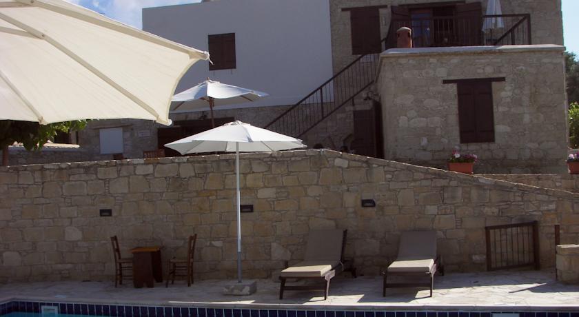 Отель Elpida's Stone Houses