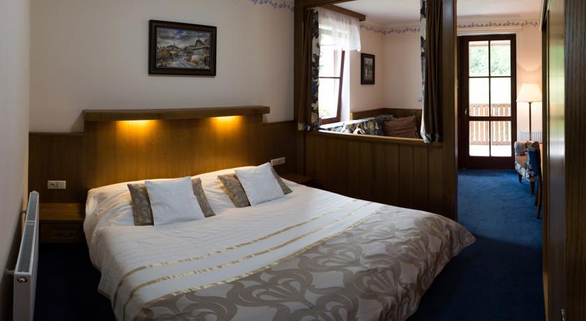Отель Hotel Na Dolině
