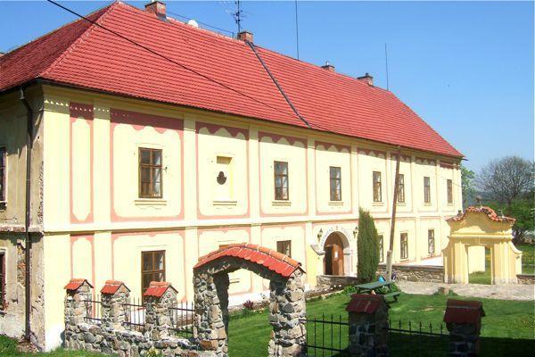 Гостевой дом Penzion Zámek Lešany