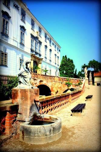 Отель Hotel Lidovy dum