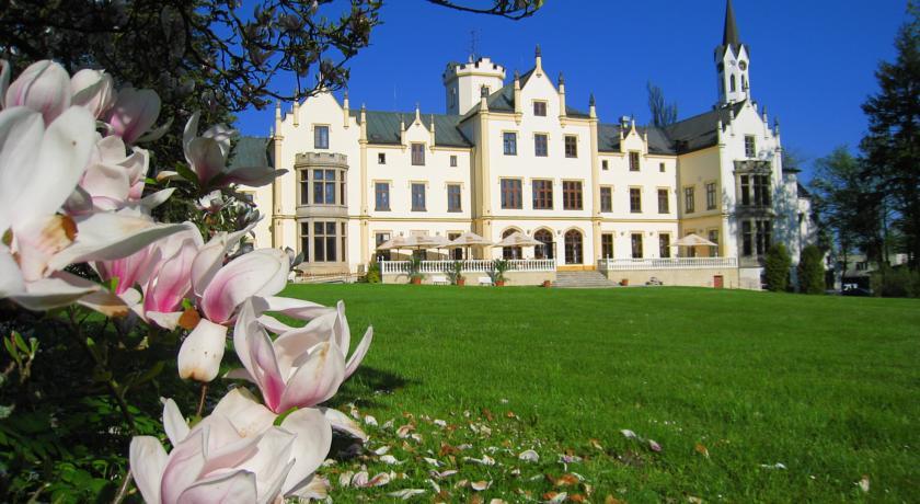 Отель Lázně Hotel Vráž s.r.o.