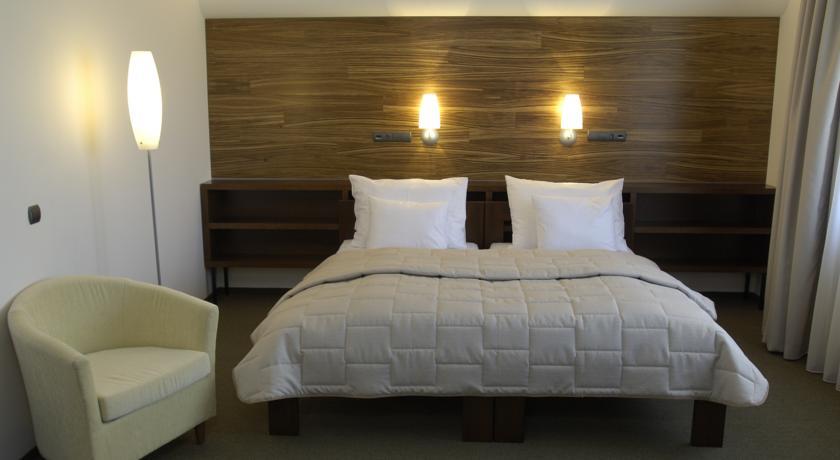 Отель Zamecky Hotel Sychrov