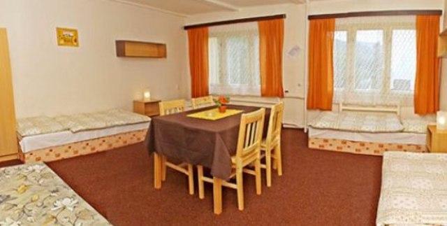 Отель Penzion Hýskov u Berouna