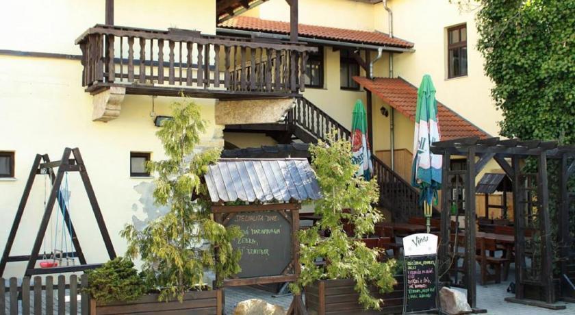 Отель Hotel U Dvou medvídků
