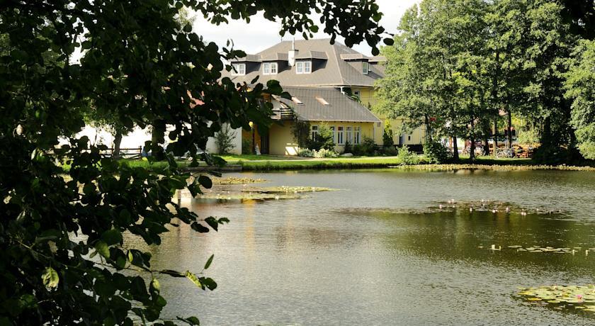 Отель Hotel Račín