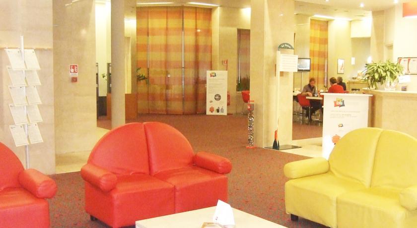 Отель Ibis Cremona