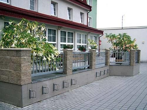 Отель Hotel Alf