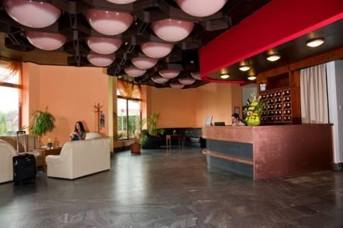 Отель Hotel Fontana