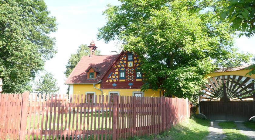 Отель Hrazdeny statek Mytinka