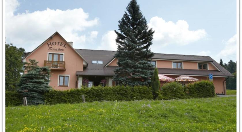 Отель Hotel Sirákov
