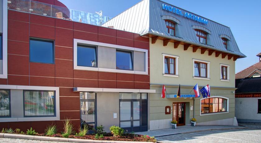 Отель Hotel Artaban