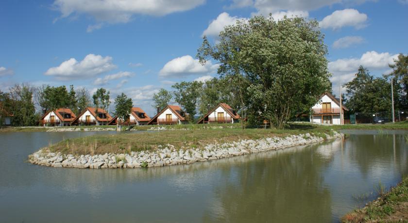 Отель Camp Relax Moravec