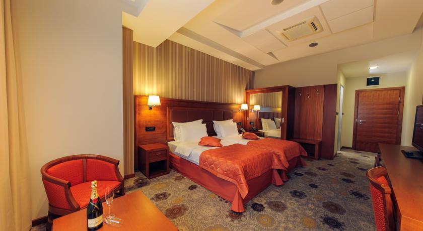 Отель Hotel M Nikić