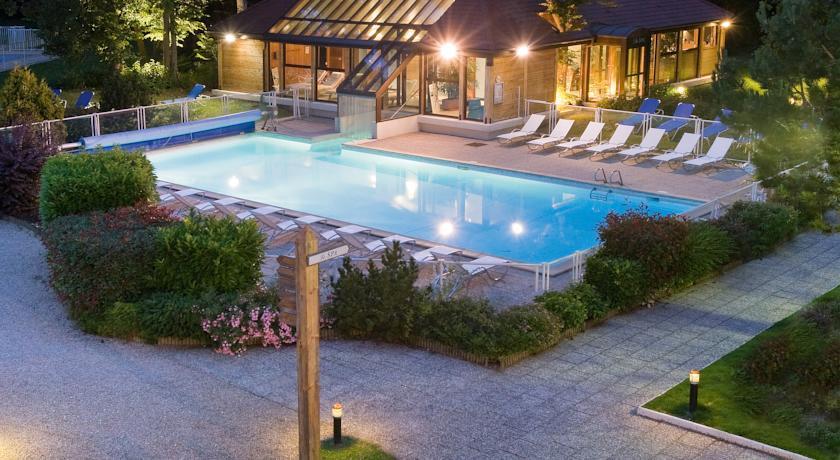 Отель Novotel Fontainebleau Ury