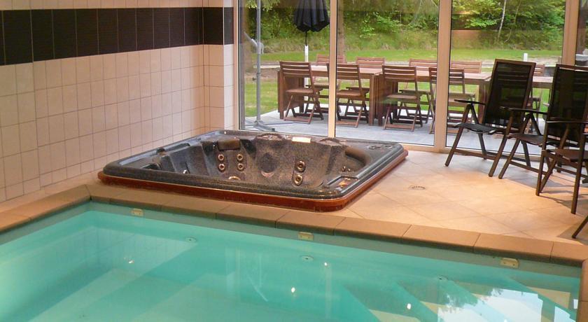 Апартаменты Holiday Home Bansion Spajalhay