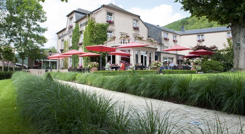 Отель Hotel Le Charme de la Semois