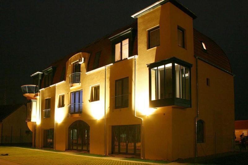 Апартаменты Udvarház Apartman