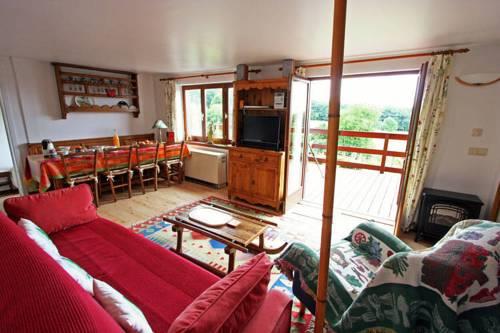 Отель Holiday Home Le Chalet Gendroncelles