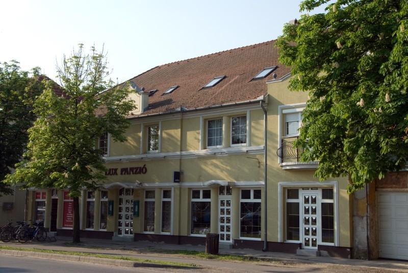 Гостевой дом Lux Panzió