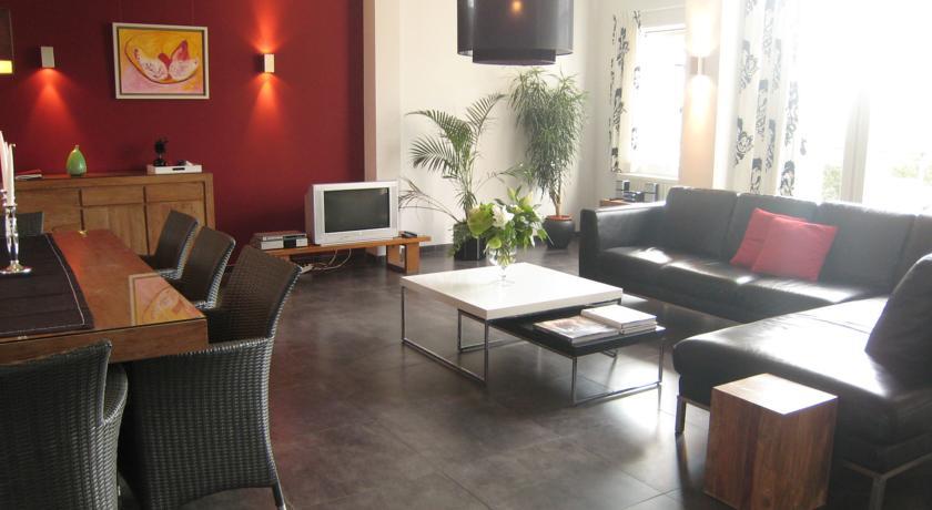 Апартаменты Holiday Home Hof T Suytsant Zuidzande