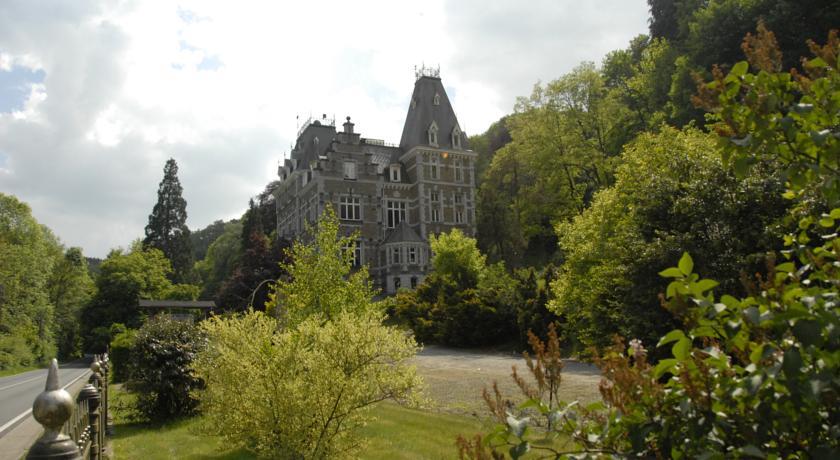 Отель Le Chateau Bleu