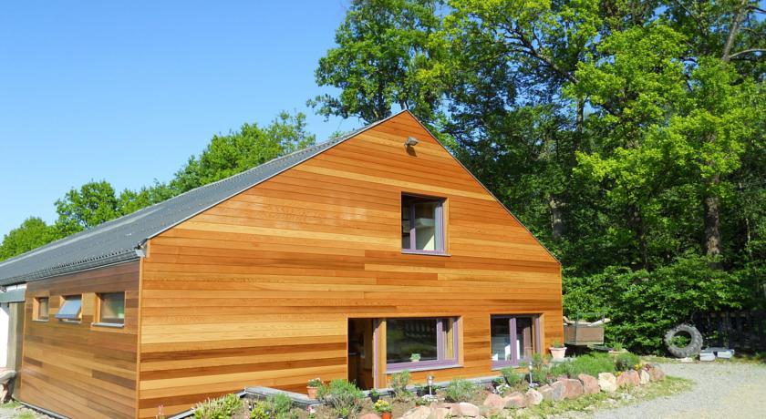 Апартаменты Holiday Home Haras De Bernister Beverce