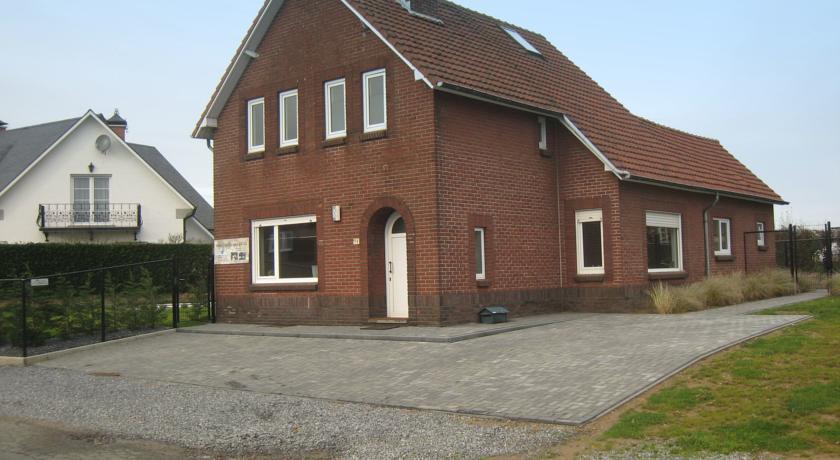 Апартаменты Holiday Home Leuk Logeren Maaseik