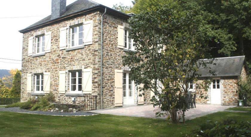 Отель Holiday Home Les Jardins De Noemie Alle sur semois