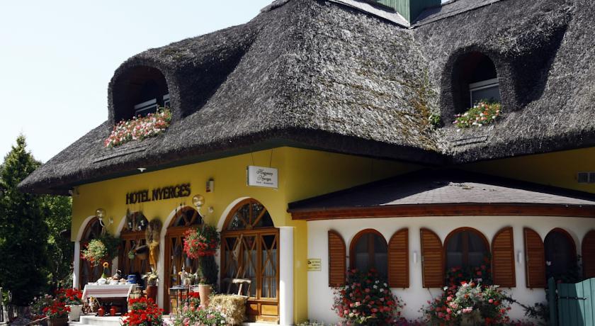 Отель Nyerges Hotel Termál és Étterem
