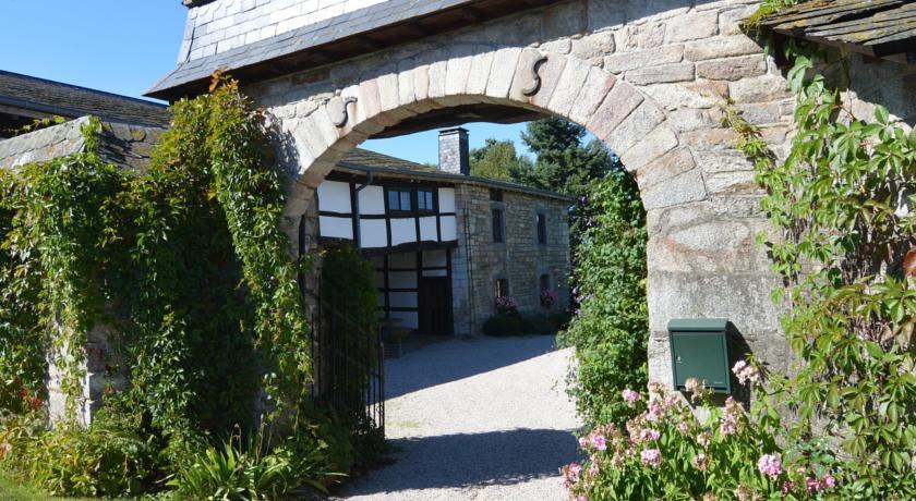 Апартаменты Holiday Home La Marelle Vielsalmburtonville