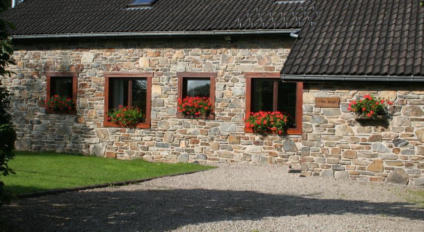 Апартаменты Holiday Home L Eau Rouge Montmalmedy
