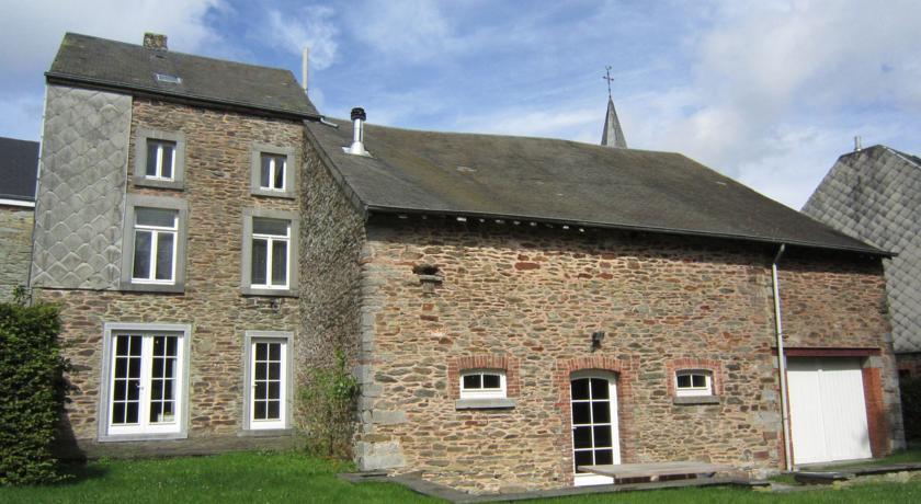 Апартаменты Holiday Home Porcheresse Porcheresse