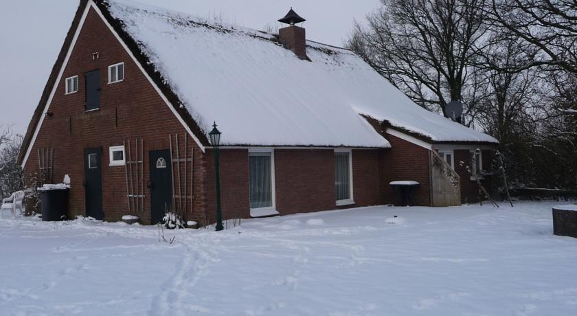 Отель Holiday Home Kieftenbult Stieltjeskanaal