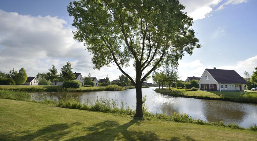 Отель Center Parcs Parc Sandur