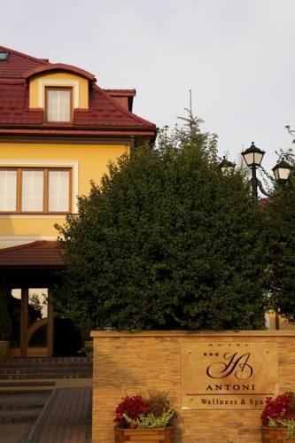 Отель Hotel Antoni